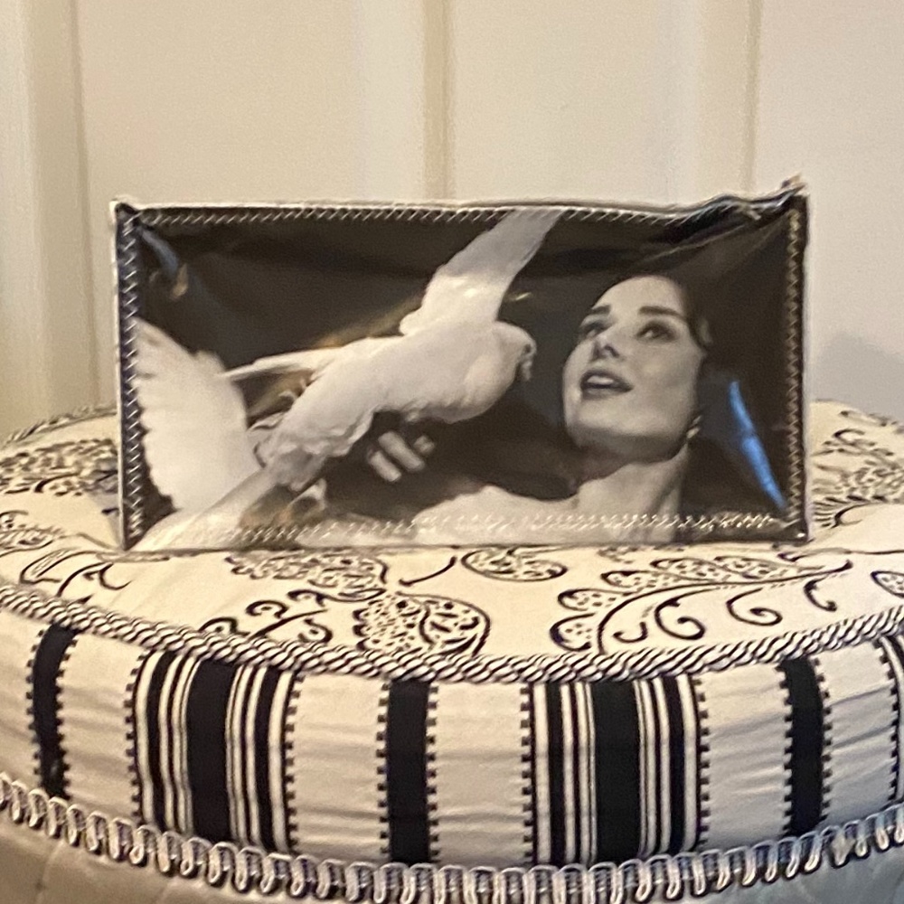 Audrey Hepburn Bucket Tote - Picture 2 of 6